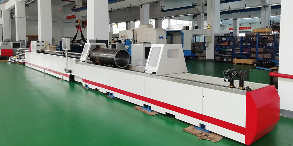 Horizontal deep hole honing machine tool